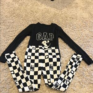 GAP Black and White Checkered Pajama Set